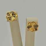 Modern Clover Medium Studs 196752