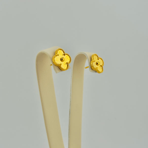 Medium Clover Studs
